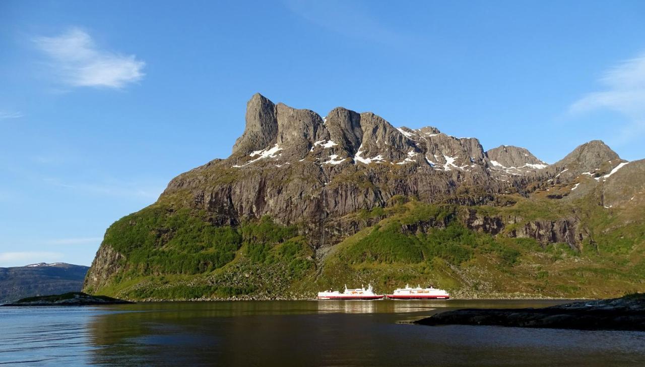 Bremanger Fjord Hotell Svelgen Kültér fotó