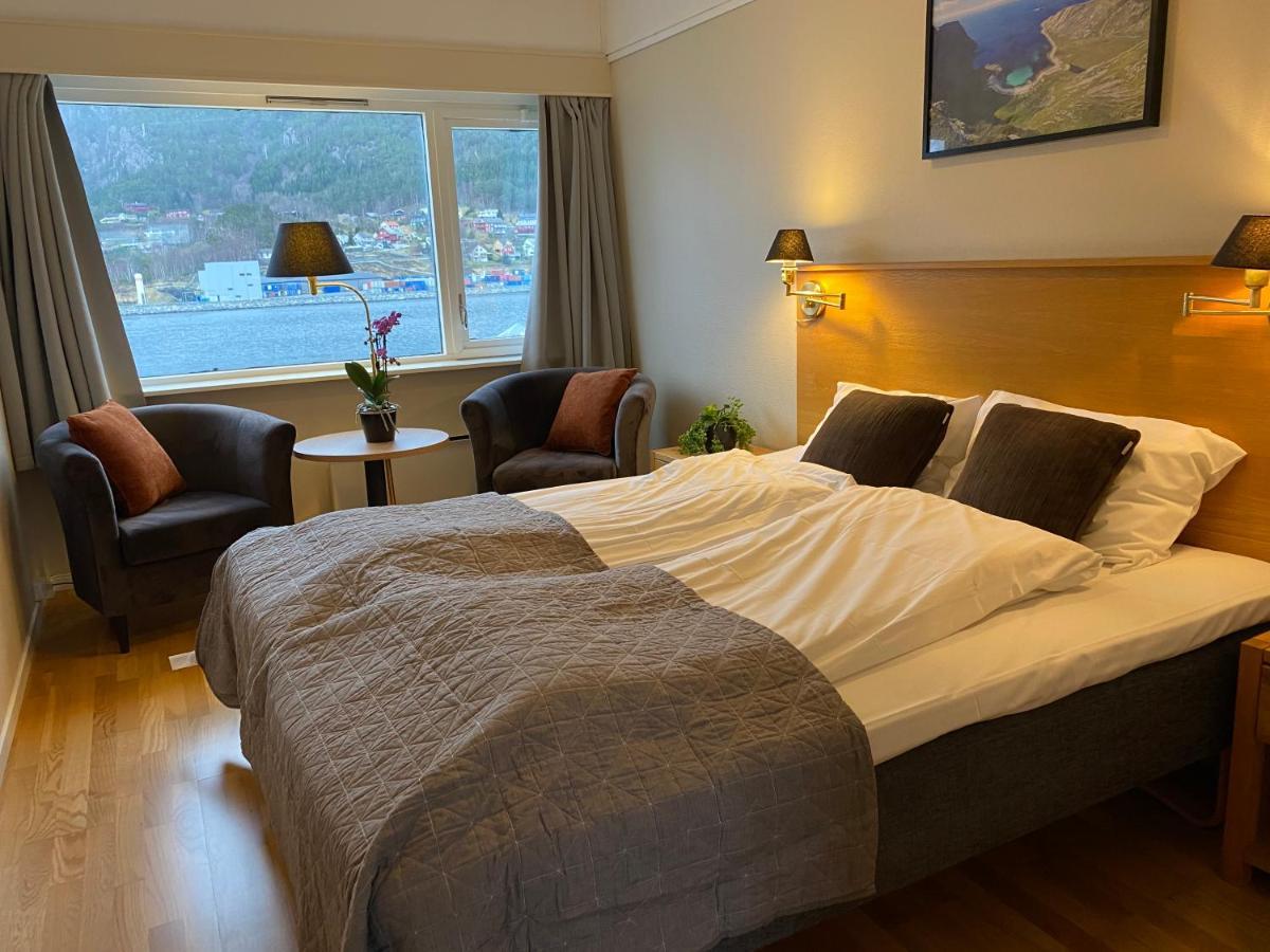 Bremanger Fjord Hotell Svelgen Kültér fotó