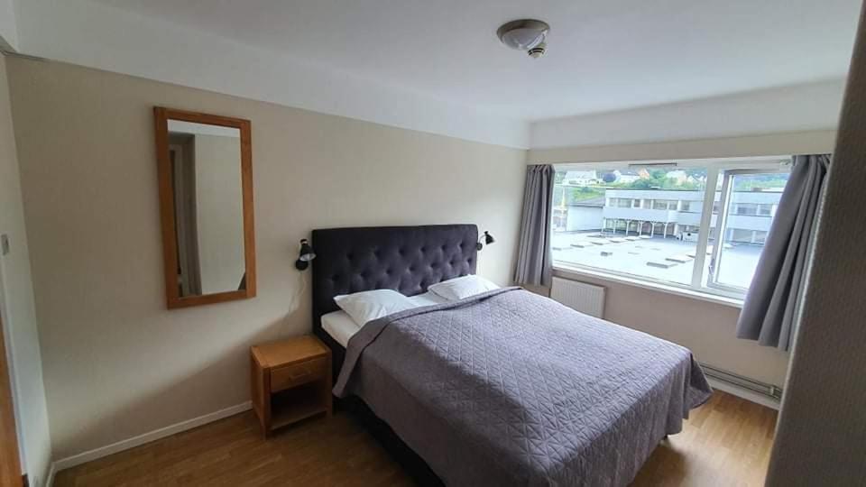 Bremanger Fjord Hotell Svelgen Kültér fotó