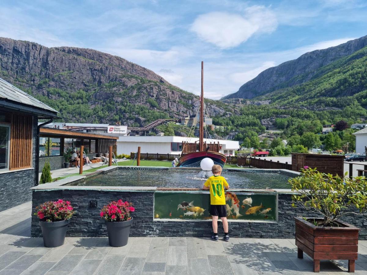 Bremanger Fjord Hotell Svelgen Kültér fotó