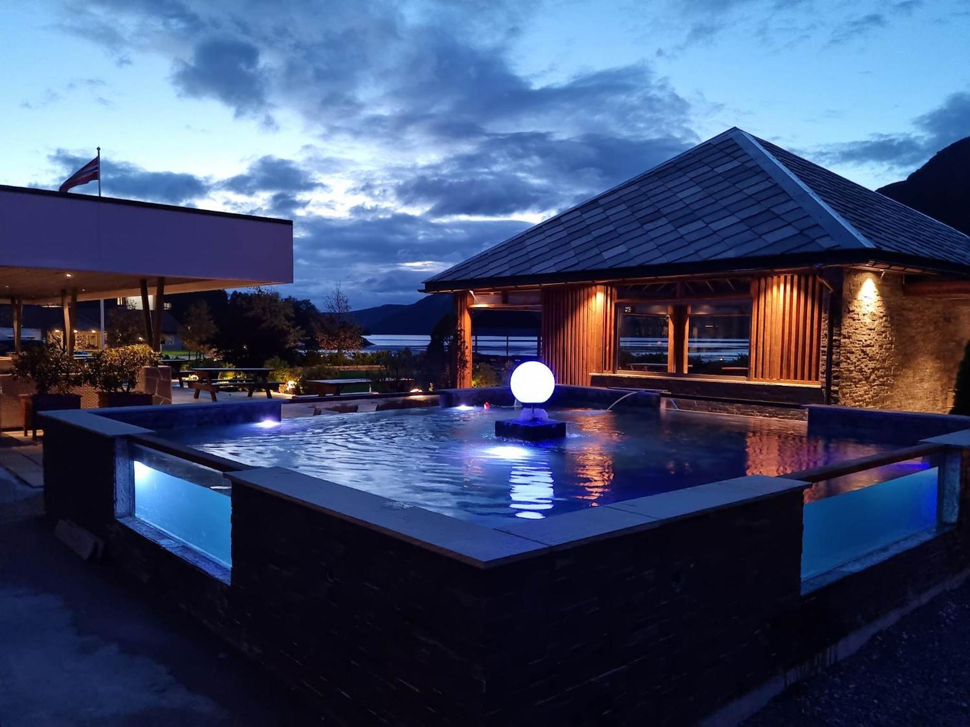 Bremanger Fjord Hotell Svelgen Kültér fotó
